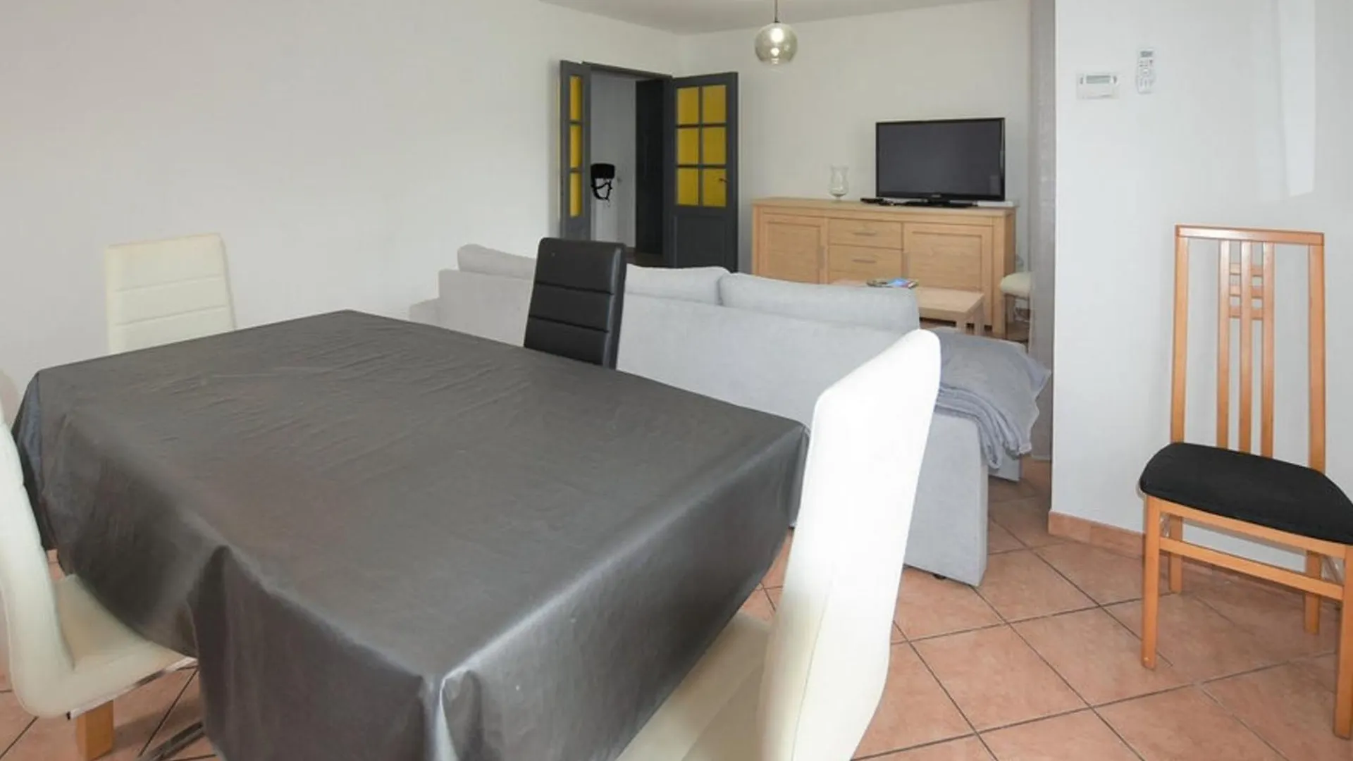 Villa Agreable Pres D'Avignon Avec Piscine Privative Et Wifi - Fr-1-708-85 Holiday home Avignon