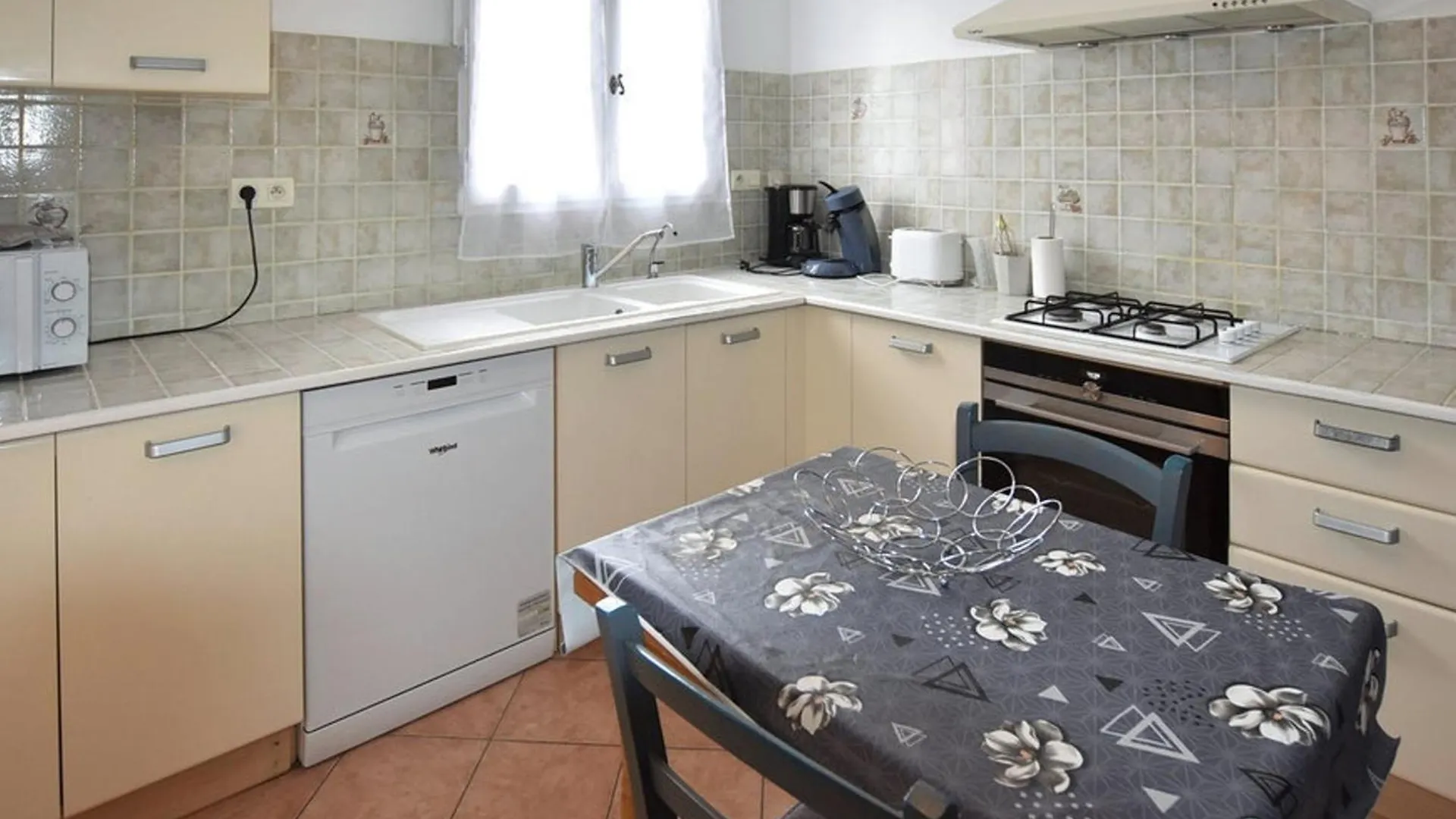 Villa Agreable Pres D'Avignon Avec Piscine Privative Et Wifi - Fr-1-708-85 France